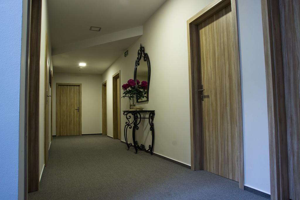 Hotel Pod Zamkem Velké Meziříčí Esterno foto